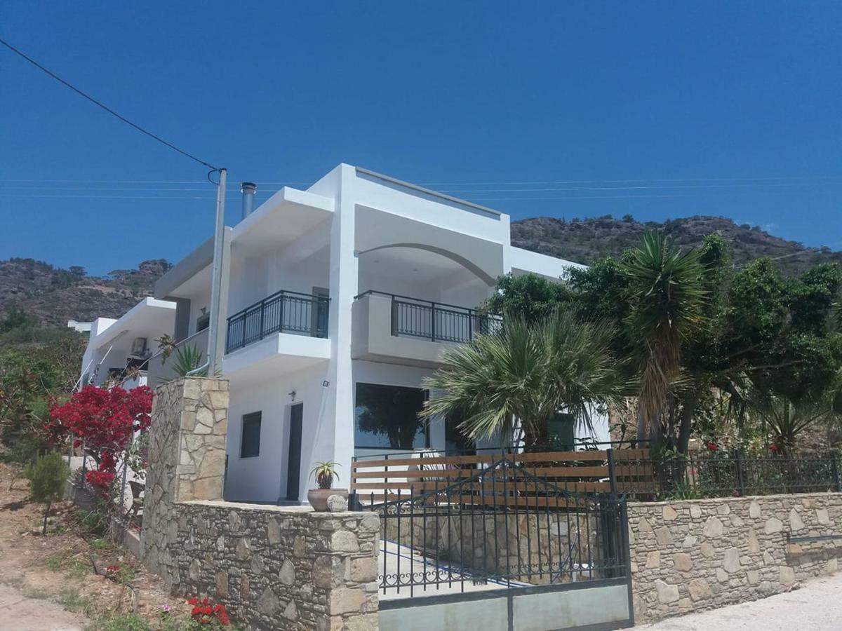Sun Day Villa Achlia Екстериор снимка